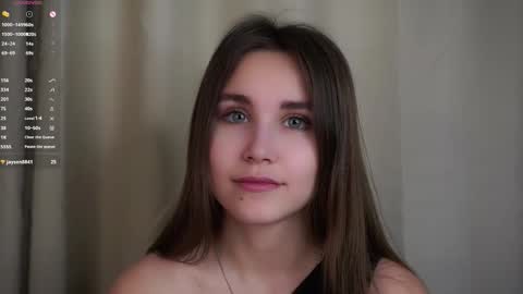 Snapshot of zeldaes chatting on 11/09/25, 01:15 Emilia online show from 11/09/25, 01:15