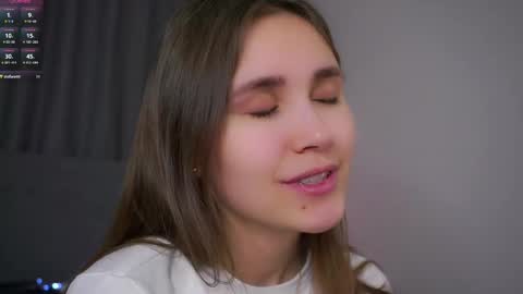 Snapshot of zeldaes chatting on 01/09/26, 01:08 Emilia online show from 01/09/26, 01:08