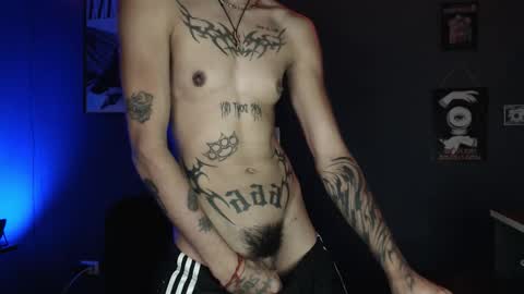 Snapshot of zeldrissss chatting on 11/28/25, 12:02 Zeldris online show from 11/28/25, 12:02