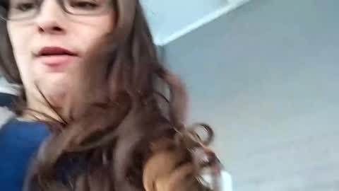 Snapshot of zellelajay2009 chatting on 02/16/25, 02:10 KENDAL Kaylee online show from 02/16/25, 02:10