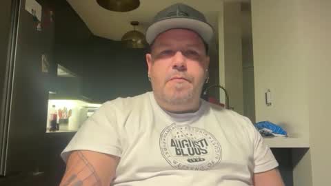 Snapshot of zellysgift1 chatting on 10/22/25, 11:04 zellysgift1 online show from 10/22/25, 11:04