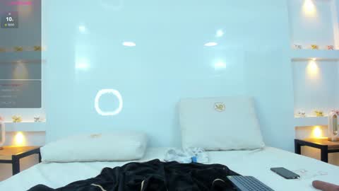 Snapshot of zenda_evans chatting on 01/29/25, 03:33 Zenda Evans online show from 01/29/25, 03:33