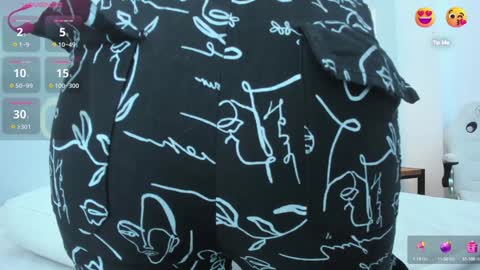 Snapshot of zenda_evans chatting on 02/08/25, 04:04 Zenda Evans online show from 02/08/25, 04:04