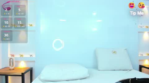 Snapshot of zenda_evans chatting on 02/10/25, 03:35 Zenda Evans online show from 02/10/25, 03:35