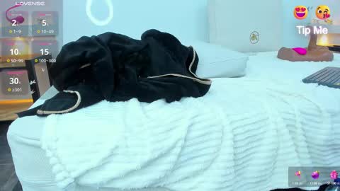 Snapshot of zenda_evans chatting on 02/19/25, 10:12 Zenda Evans online show from 02/19/25, 10:12