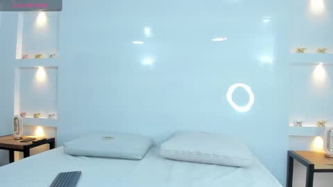 Snapshot of zenda_evans chatting on 03/10/25, 03:56 Zenda Evans online show from 03/10/25, 03:56