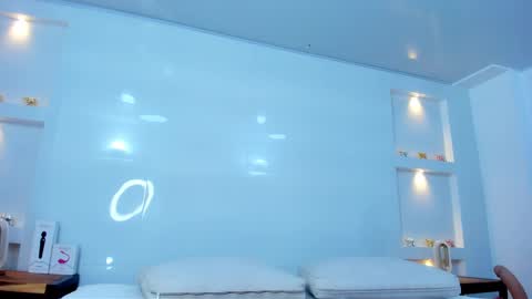 Snapshot of zenda_evans chatting on 10/06/25, 04:10 Zenda Evans online show from 10/06/25, 04:10