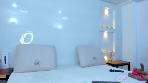 Snapshot of zenda_evans chatting on 10/21/25, 04:13 Zenda Evans online show from 10/21/25, 04:13