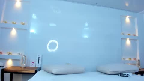 Snapshot of zenda_evans chatting on 10/29/25, 04:15 Zenda Evans online show from 10/29/25, 04:15