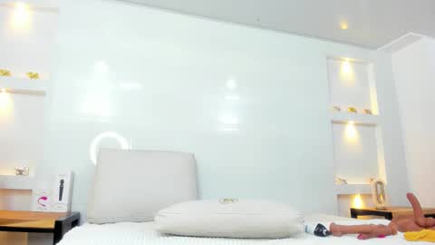 Zenda Evans online show from 01/07/26, 04:15