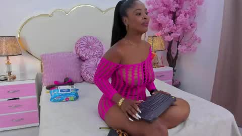 Snapshot of zendayarosse chatting on 05/15/26, 09:55 zendayarosse online show from 05/15/26, 09:55