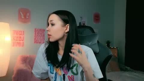 Lara online show from 02/12/26, 07:20