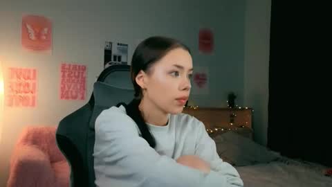 Lara online show from 02/15/26, 07:10