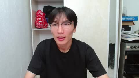 Snapshot of zengom chatting on 10/21/25, 09:59 Zen online show from 10/21/25, 09:59