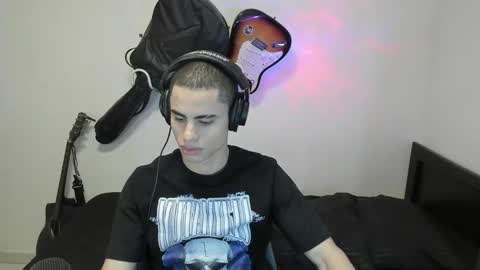 zenzhu online show from 12/31/24, 11:39