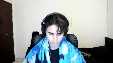 Snapshot of zenhzu chatting on 12/01/25, 12:21 zenzhu online show from 12/01/25, 12:21