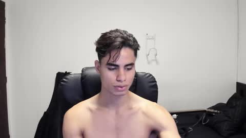 Snapshot of zenhzu chatting on 12/17/25, 10:16 zenzhu online show from 12/17/25, 10:16