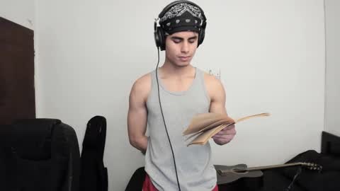 Snapshot of zenhzu chatting on 01/06/26, 09:39 zenzhu online show from 01/06/26, 09:39