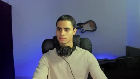 Snapshot of zenhzu chatting on 02/19/26, 04:19 zenzhu online show from 02/19/26, 04:19