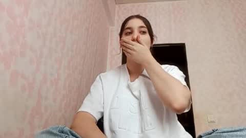 zeniabrossoit online show from 02/21/26, 08:15