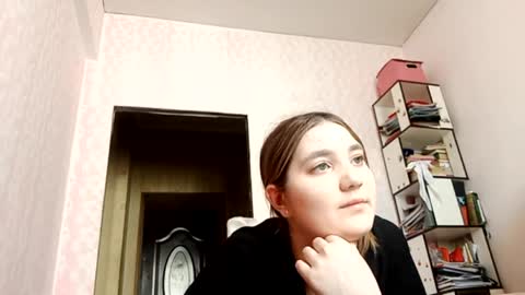 zeniabrossoit online show from 03/28/26, 08:25