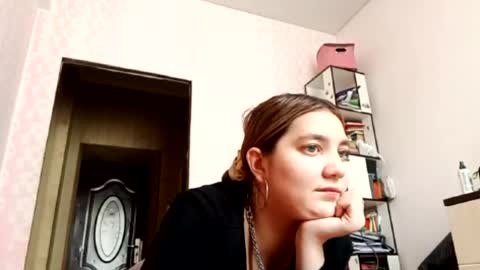 Snapshot of zeniabrossoit chatting on 04/22/26, 08:28 zeniabrossoit online show from 04/22/26, 08:28