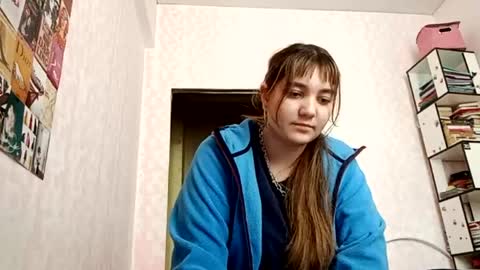 Snapshot of zeniabrossoit chatting on 05/16/26, 08:33 zeniabrossoit online show from 05/16/26, 08:33