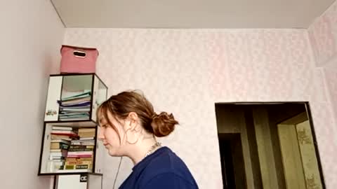 Snapshot of zeniabrossoit chatting on 05/16/26, 10:36 zeniabrossoit online show from 05/16/26, 10:36