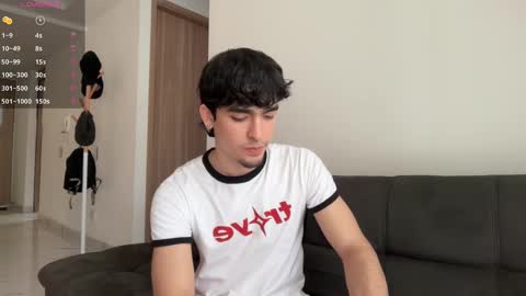 Zenn online show from 09/15/25, 01:44