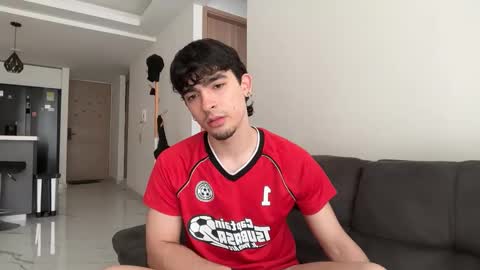 Zenn online show from 11/02/25, 03:03