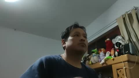 Snapshot of zenonsex chatting on 05/18/26, 04:07 zenonsex online show from 05/18/26, 04:07