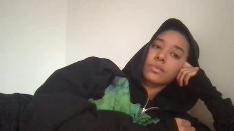 Snapshot of zenxbiaa chatting on 11/17/25, 05:19 zenxbiaa online show from 11/17/25, 05:19