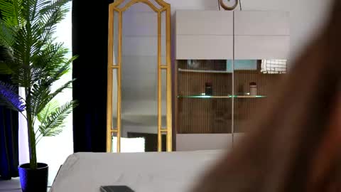 Snapshot of zenyanoir chatting on 04/18/26, 09:02 ZenyaNoir online show from 04/18/26, 09:02