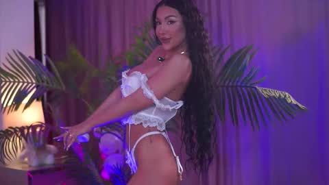 Zenyda online show from 01/06/26, 01:59