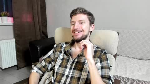 Snapshot of zepanl chatting on 12/06/24, 07:43 Andrew online show from 12/06/24, 07:43