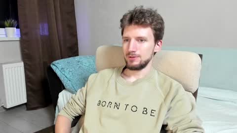 Snapshot of zepanl chatting on 12/12/24, 10:09 Andrew online show from 12/12/24, 10:09