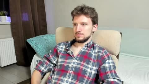 Snapshot of zepanl chatting on 12/15/24, 05:45 Andrew online show from 12/15/24, 05:45