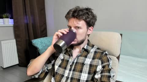 Snapshot of zepanl chatting on 12/16/24, 11:39 Andrew online show from 12/16/24, 11:39