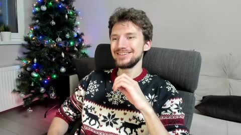 Snapshot of zepanl chatting on 12/25/24, 07:46 Andrew online show from 12/25/24, 07:46