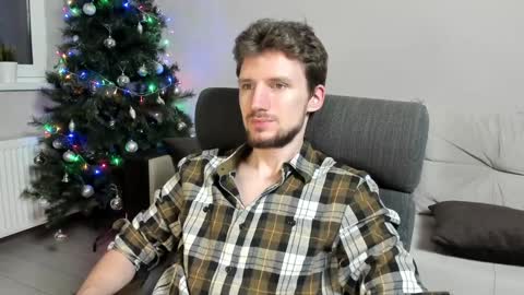 Snapshot of zepanl chatting on 12/27/24, 08:39 Andrew online show from 12/27/24, 08:39