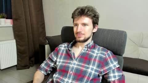 Snapshot of zepanl chatting on 01/12/25, 07:21 Andrew online show from 01/12/25, 07:21