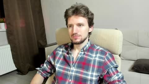 Snapshot of zepanl chatting on 02/01/25, 04:03 Andrew online show from 02/01/25, 04:03