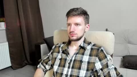 Snapshot of zepanl chatting on 02/12/25, 04:44 Andrew online show from 02/12/25, 04:44