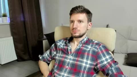 Snapshot of zepanl chatting on 02/19/25, 08:01 Andrew online show from 02/19/25, 08:01