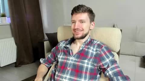 Snapshot of zepanl chatting on 02/25/25, 06:36 Andrew online show from 02/25/25, 06:36