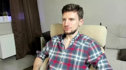 Snapshot of zepanl chatting on 03/01/25, 07:48 Andrew online show from 03/01/25, 07:48