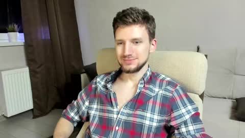 Snapshot of zepanl chatting on 03/01/25, 10:53 Andrew online show from 03/01/25, 10:53