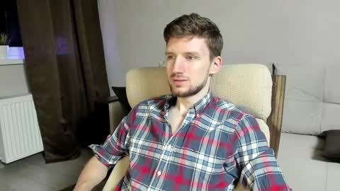 Snapshot of zepanl chatting on 03/08/25, 07:42 Andrew online show from 03/08/25, 07:42