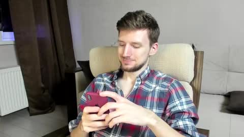 Snapshot of zepanl chatting on 03/08/25, 10:45 Andrew online show from 03/08/25, 10:45