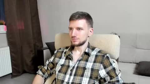 Snapshot of zepanl chatting on 09/09/25, 03:17 Andrew online show from 09/09/25, 03:17